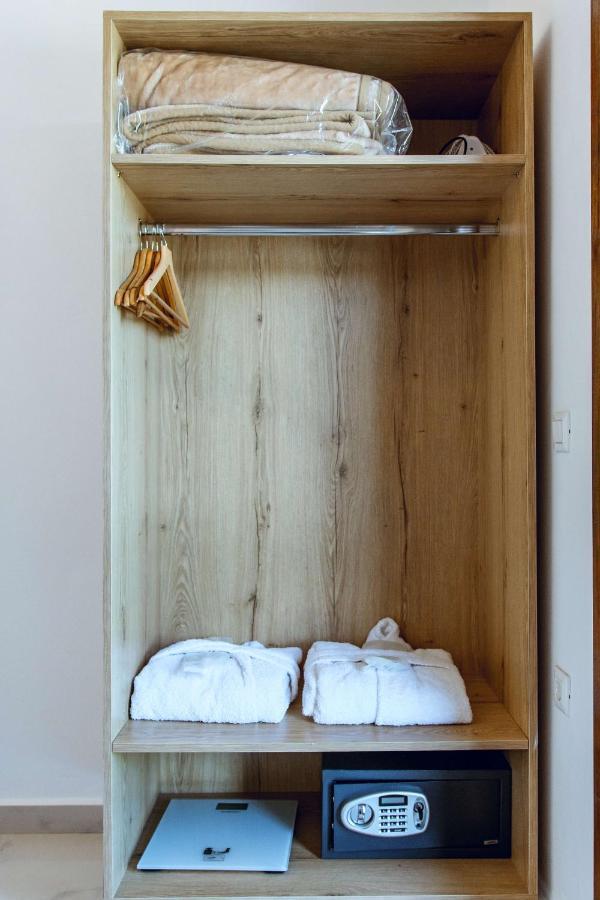 Deluxe Suites Ханья Экстерьер фото
